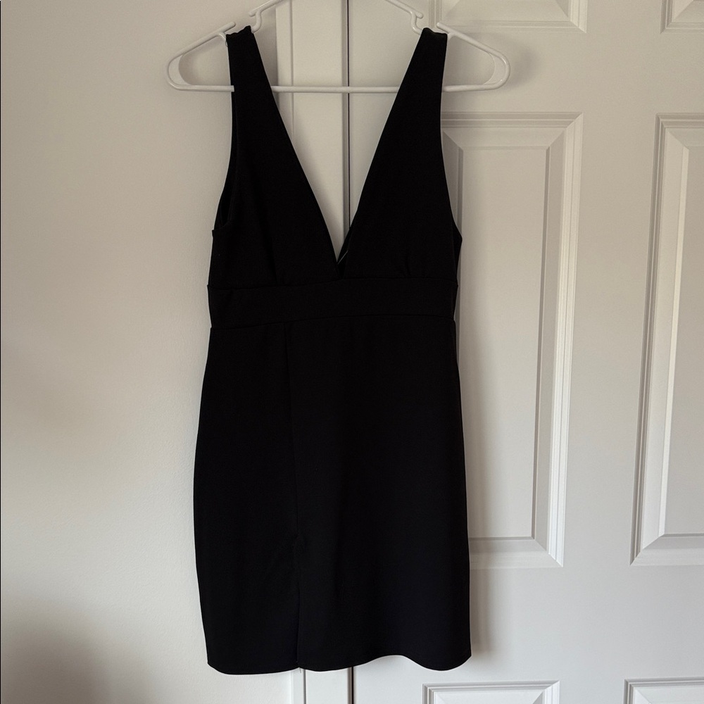 Elegant Black Sleeveless mini Dress